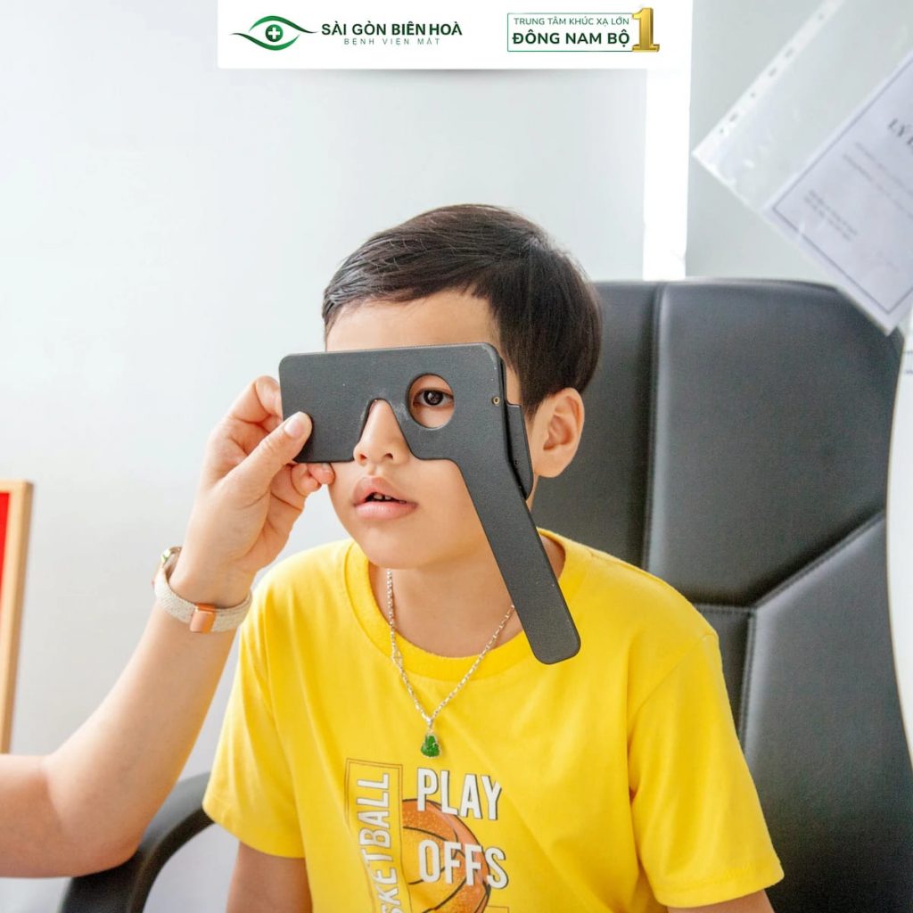Gói kiểm soát tiến triển cận thị