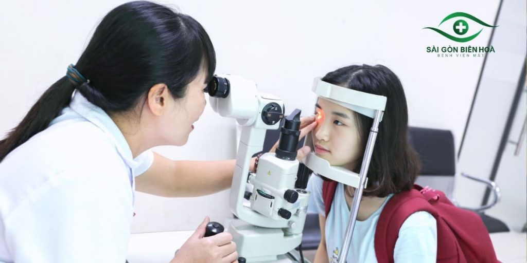 Bệnh khúc xạ thường gặp ở trẻ trong độ tuổi đi học