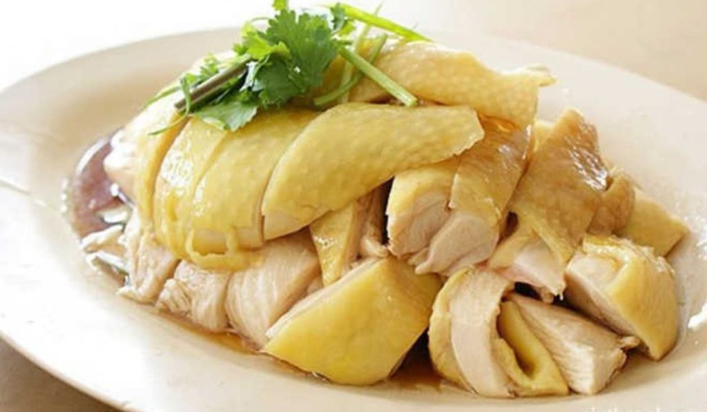 Bị đau mắt có ăn được thịt gà không tùy thuộc vào cơ địa mỗi người