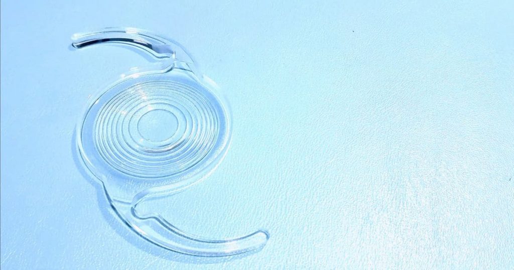 IOL đa tiêu cự phù hợp người hoạt động nhiều với máy tính, cần thị lực linh hoạt