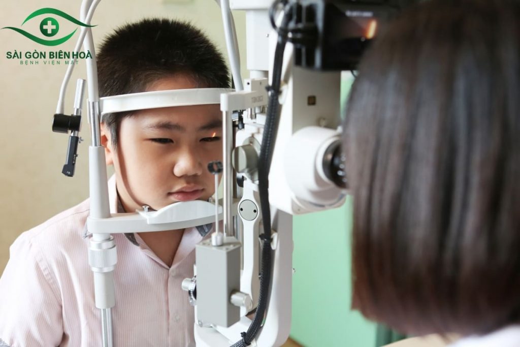 Lựa chọn địa chỉ khám mắt uy tín cho trẻ để được tư vấn chính xác hơn