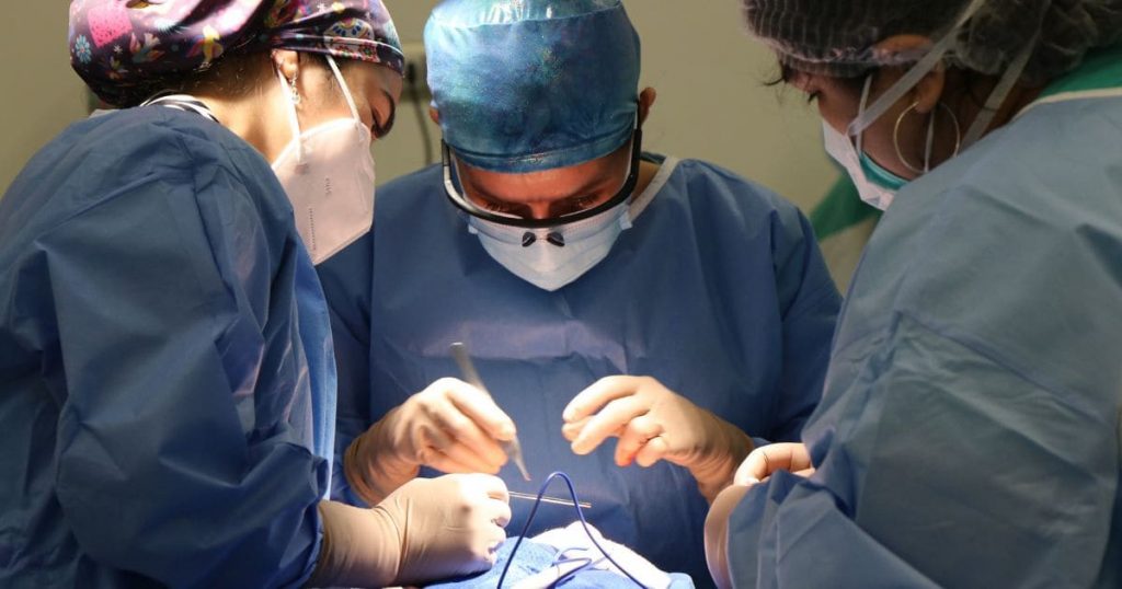 Mổ Phaco sau 2-3 ngày có thể làm việc nhẹ và khôi phục hoàn toàn sau 4-6 tuần