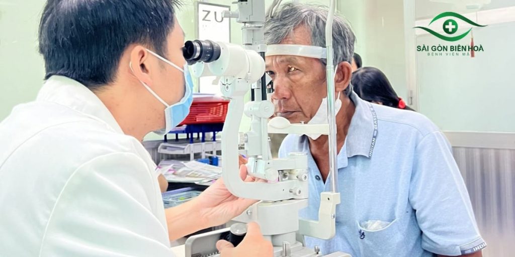 Người bệnh cần thăm khám chuyên khoa trước phẫu thuật