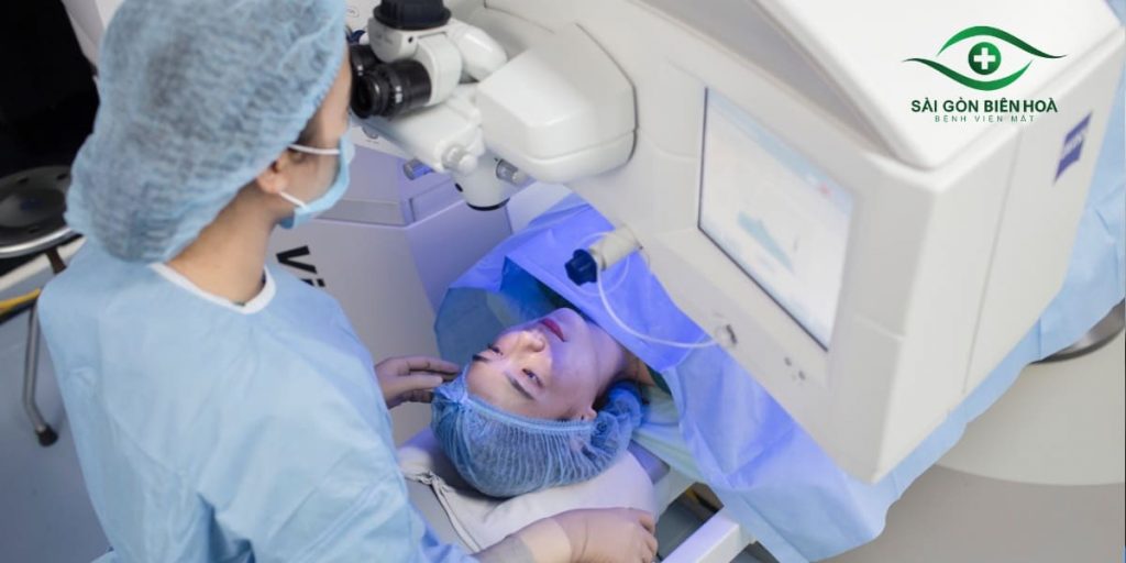 Phẫu thuật là cách giảm độ cận cho hiệu quả triệt để nhất hiện nay