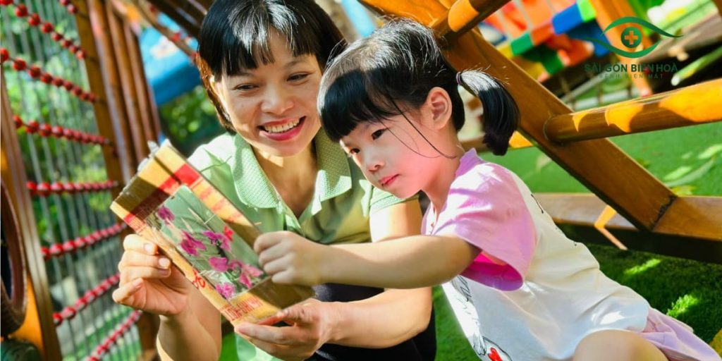 Vận động ngoài trời làm chậm quá trình tăng độ cận hiệu quả