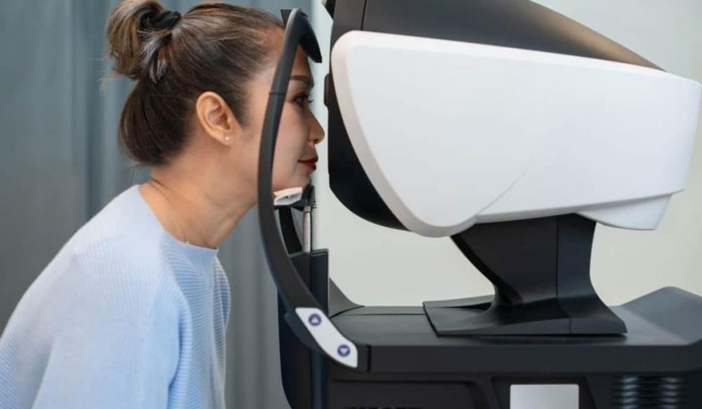 Khám mắt định kỳ giúp phát hiện sớm bất thường