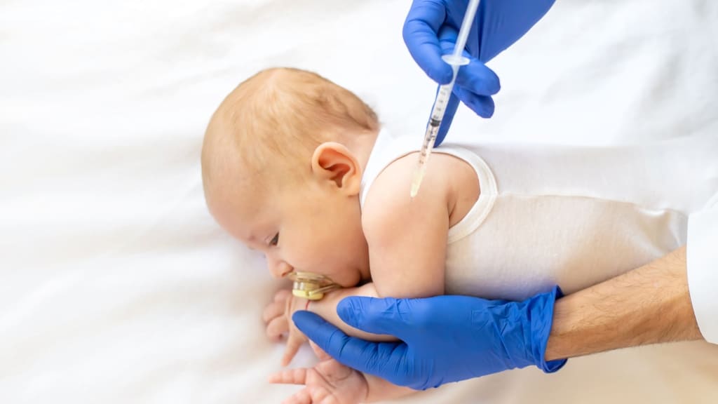 Tiêm thuốc kháng VEGF có thể giảm nguy cơ tiến triển bong võng mạc