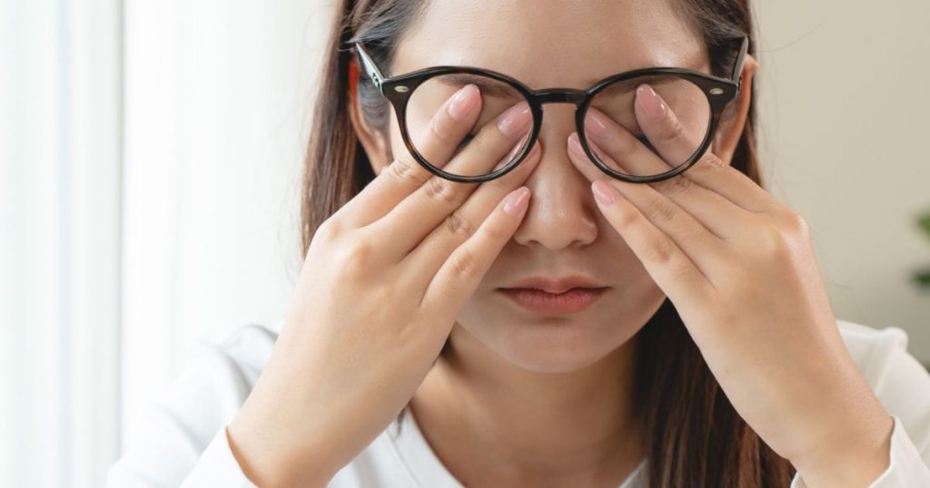 Hãy đi đo và thay kính ít nhất 6-12 tháng/ lần