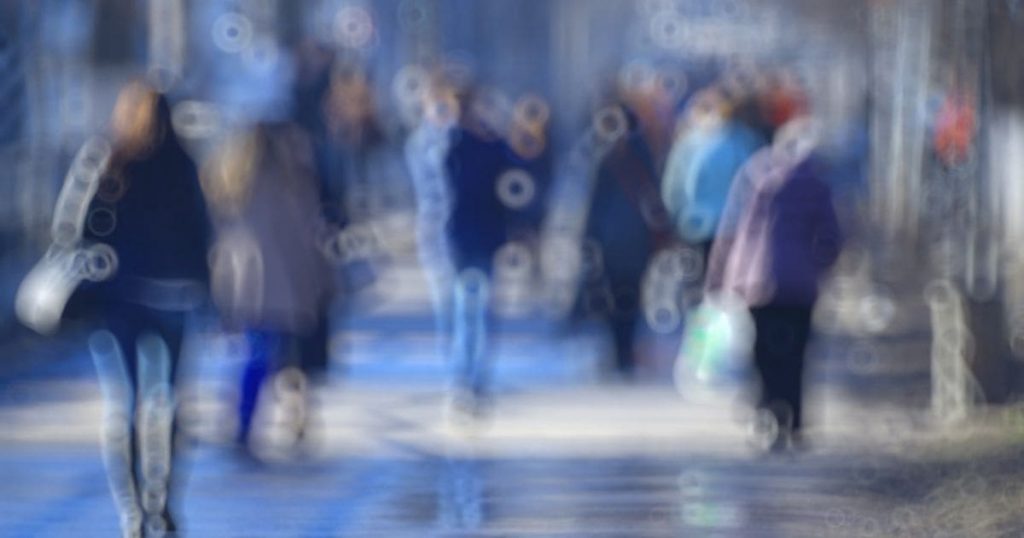 Đeo kính kém chất lượng khiến bạn nhìn bị mờ