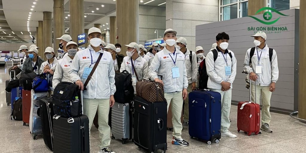 Người bị cận thị vẫn có thể đi xuất khẩu lao động Nhật Bản