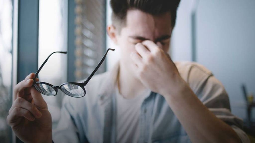 Cận thị nặng có thể nhanh chóng dẫn đến thoái hoá võng mạc chu biên