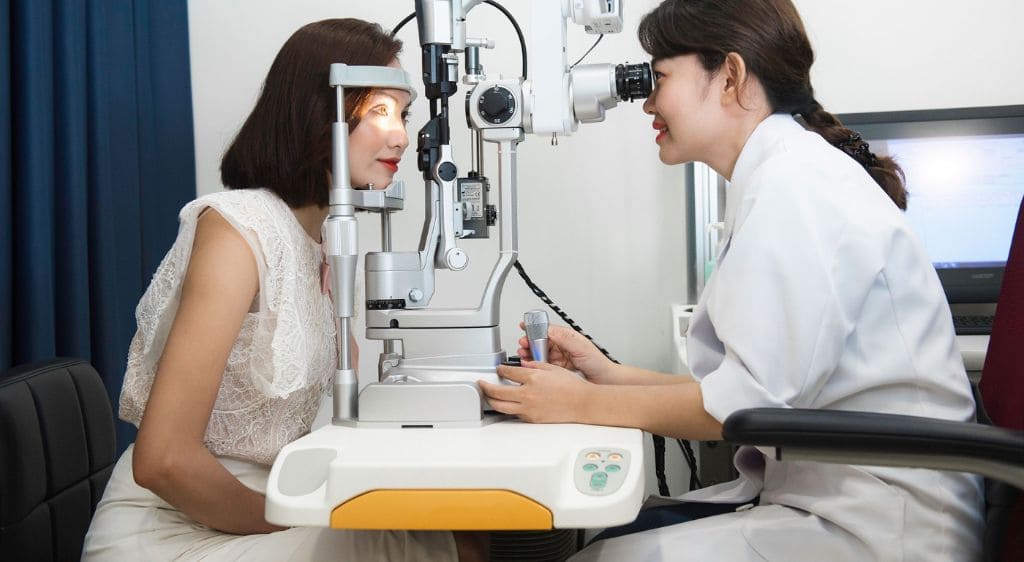 Nên thăm khám bác sĩ chuyên khoa để được chỉ định và tư vấn dùng thuốc hiệu quả