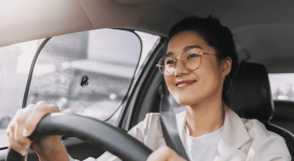 Thị lực 20/40 được phép lái xe nhưng cần đeo kính