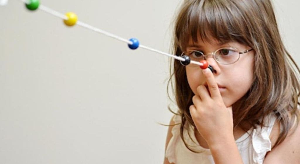 Bài tập "tâm điểm hội tụ" luyện mắt nhược thị