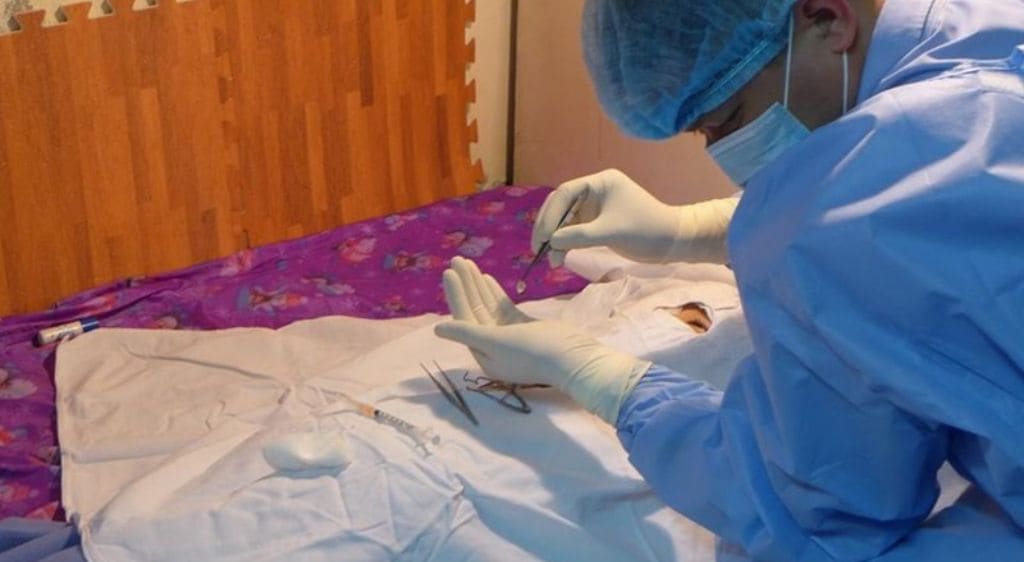 Hiến giác mạc là việc tự nguyện tặng lại lớp màng trong suốt ngoài cùng của mắt sau khi qua đời