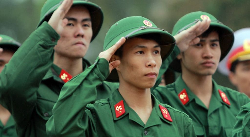 Người có sức khỏe mắt loại 2/ loại 3 vẫn có thể được gọi tham gia nghĩa vụ quân sự