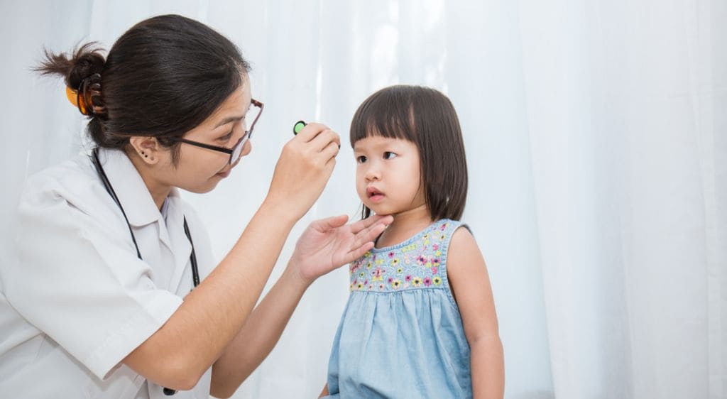 Tầm soát định kỳ giúp phát hiện sớm nhược thị ở trẻ