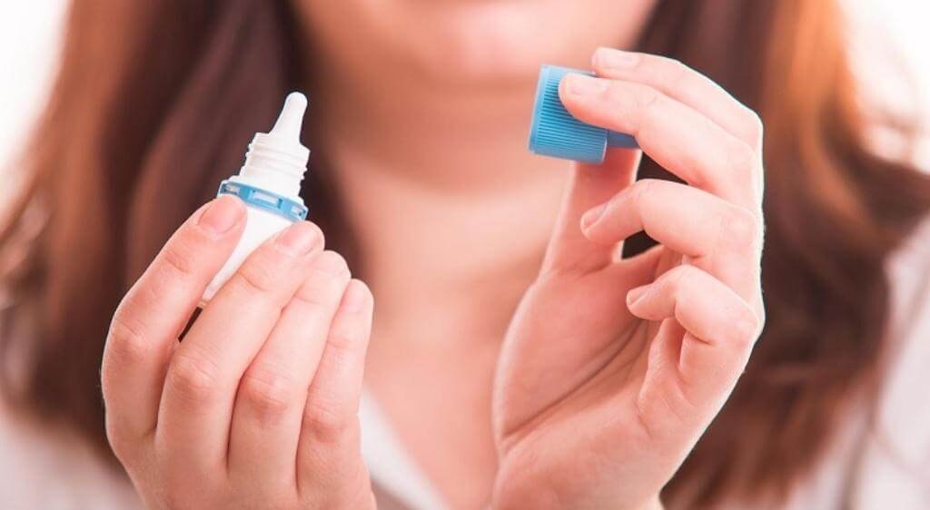 Không tự ý dùng thuốc nhỏ mắt chứa Corticoid vì có thể gây nhiều biến chứng nguy hiểm