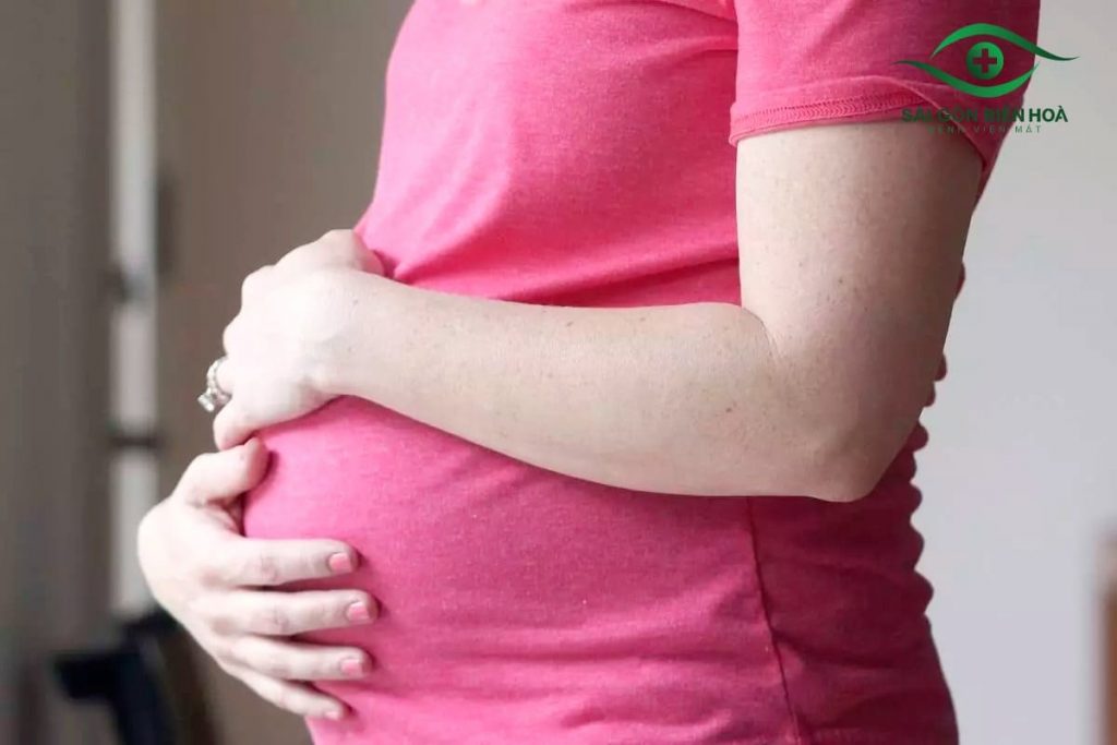 Mắt cận mấy độ thì mổ được