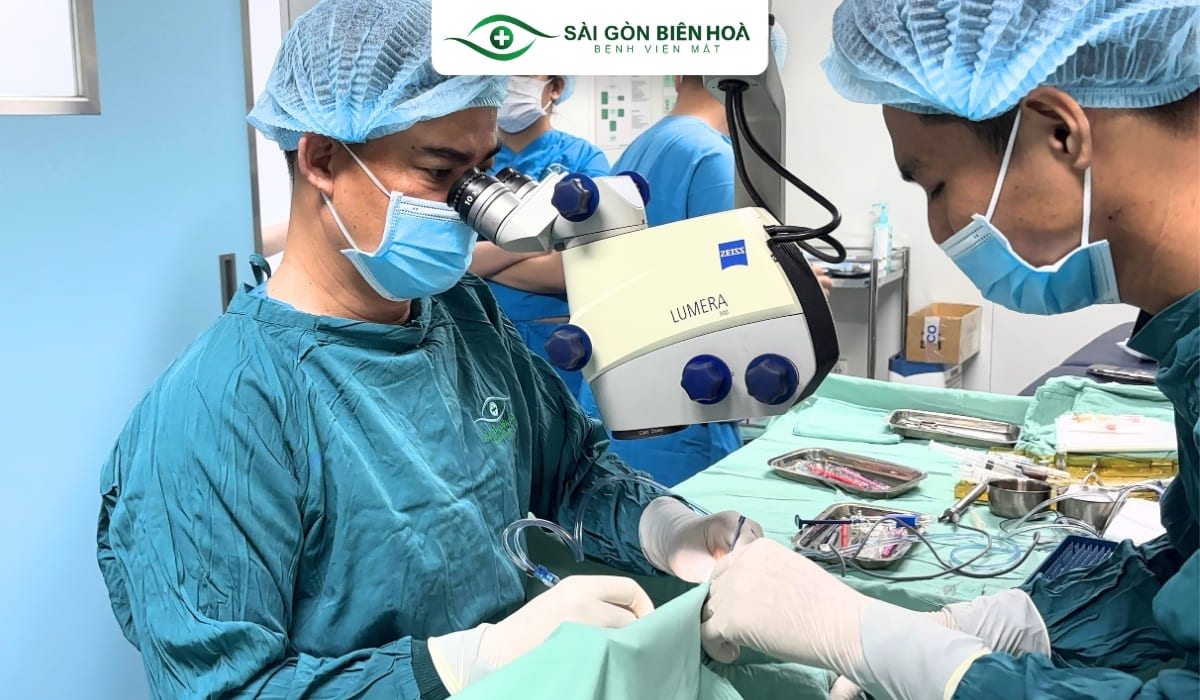 Phẫu thuật đục thủy tinh thể là phương pháp hiệu quả hiện nay