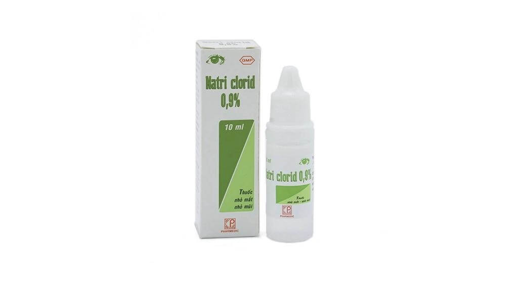 Dùng Natri Clorid 0,9% Pharmedic hằng ngày giúp làm sạch ghèn mắt