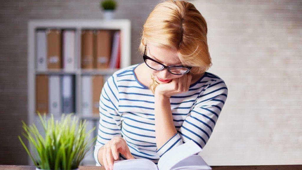 Nên tối ưu đủ ảnh sáng trong không gian sinh hoạt của người bị quáng gà