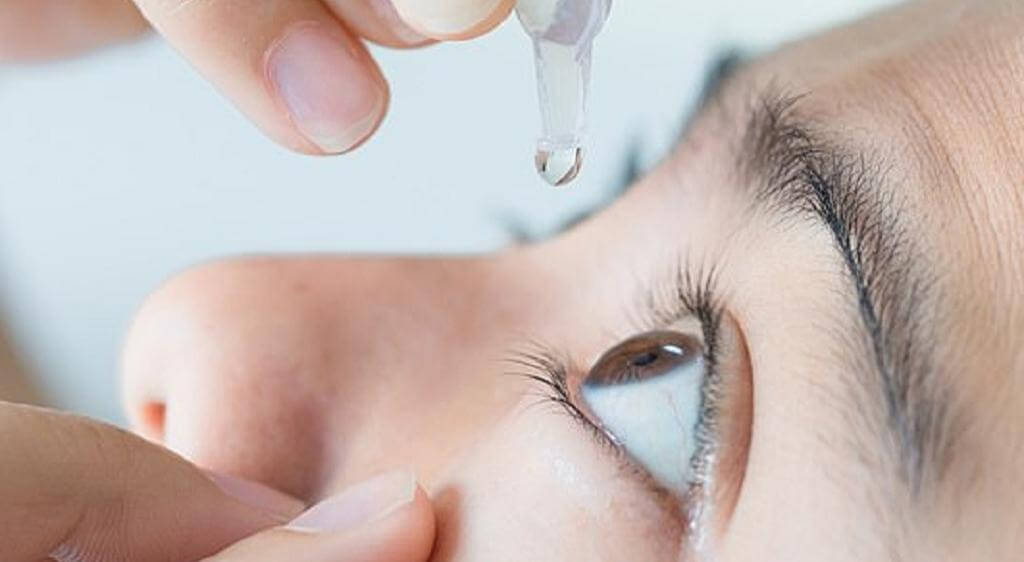 Nhỏ thuốc đúng cách giúp thuốc phát huy hiệu quả và hạn chế nhiễm khuẩn