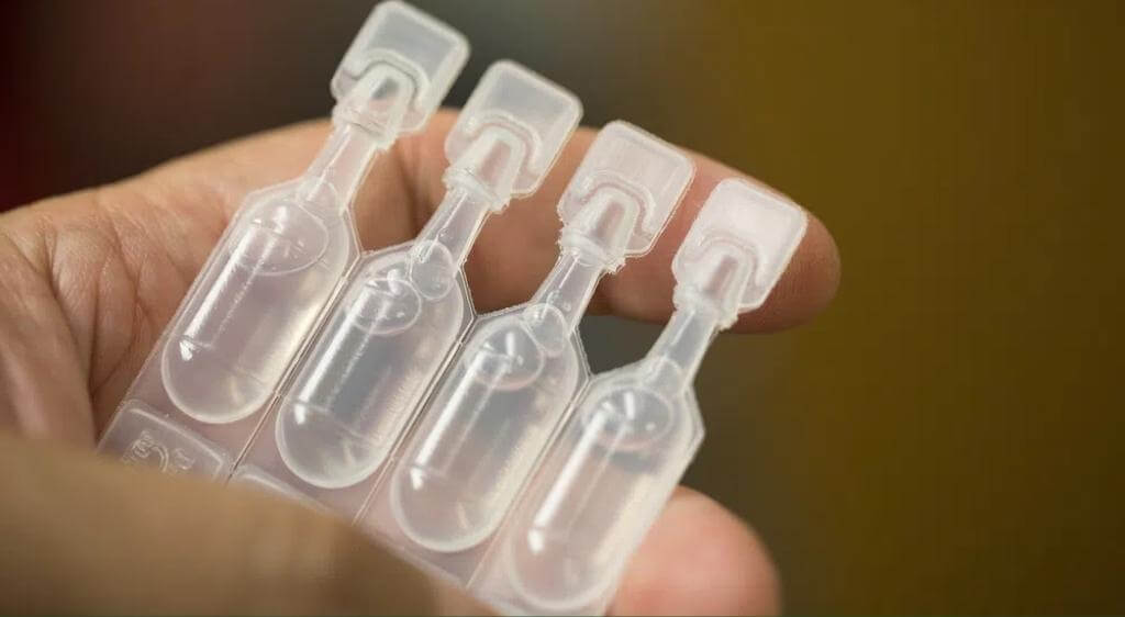 Nhóm nước mắt nhân tạo (OTC - không kê đơn) thường là thuốc nhỏ mắt chống khô mắt phổ biến nhất với người dùng