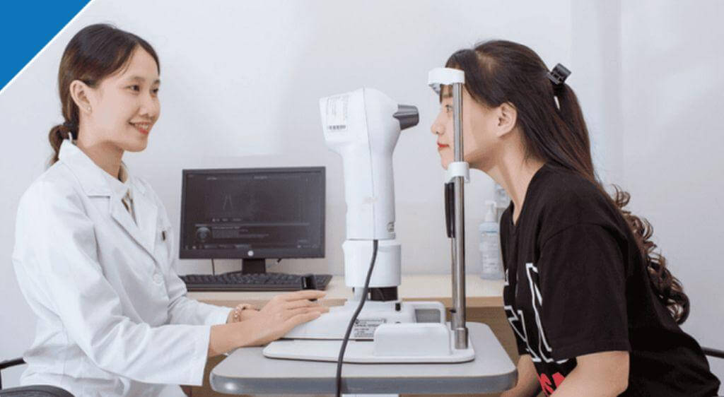 Thực hiện kiểm tra rối loạn sắc giác tại bệnh viện