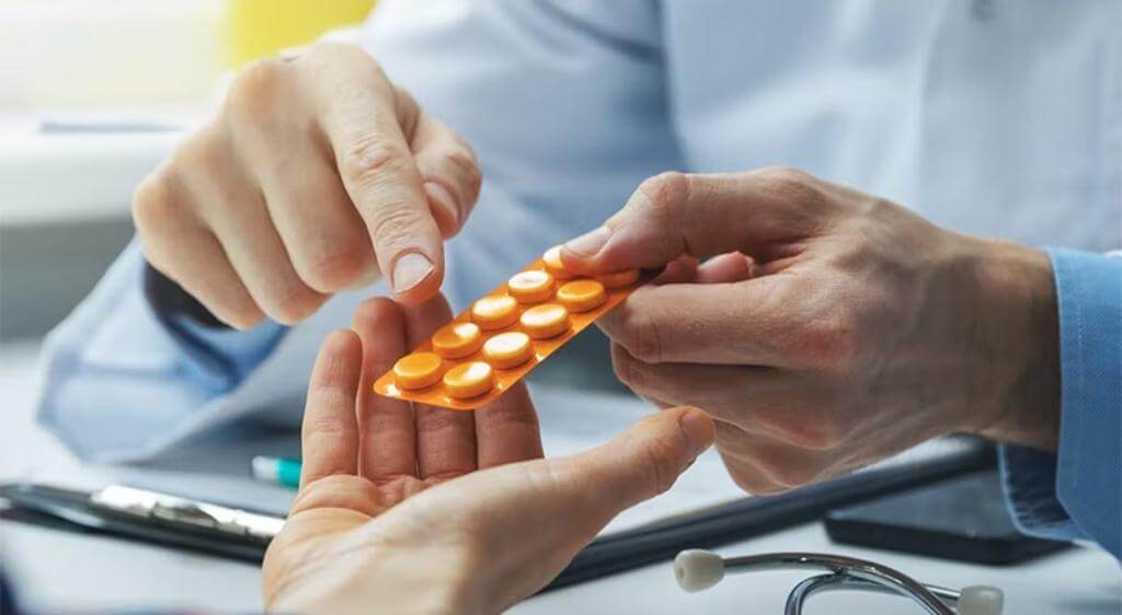 Thuốc kháng Cholinesterase là lựa chọn đầu tay trong điều trị nhược cơ mắt