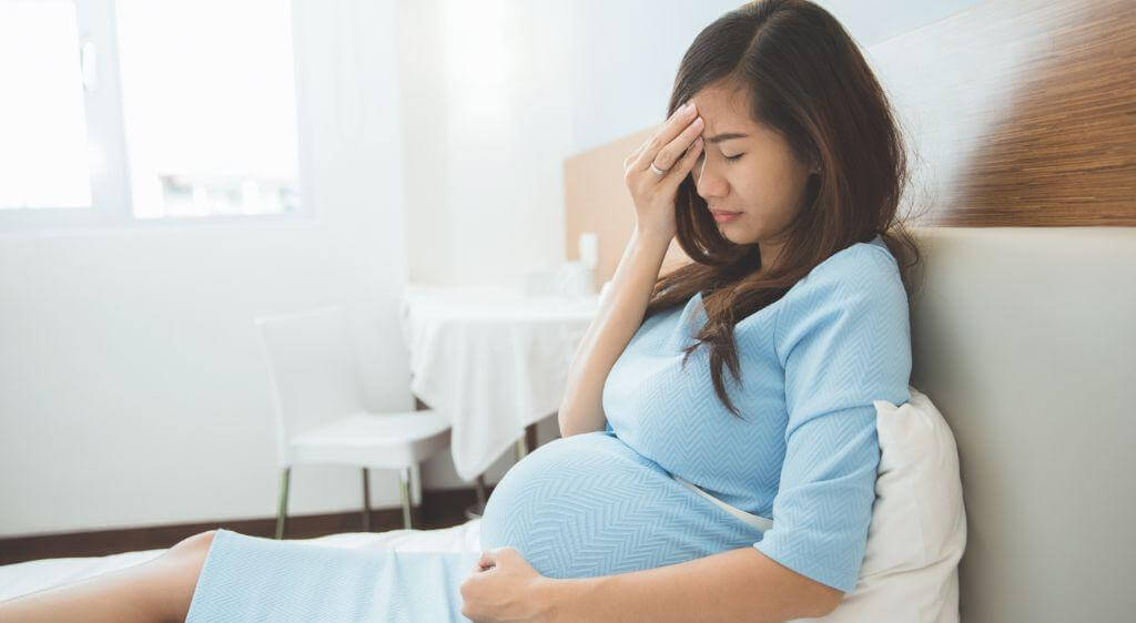 Bà bầu bị đau mắt hột thường có xu hướng tiến triển nghiêm trọng hơn do những thay đổi sinh lý đặc thù