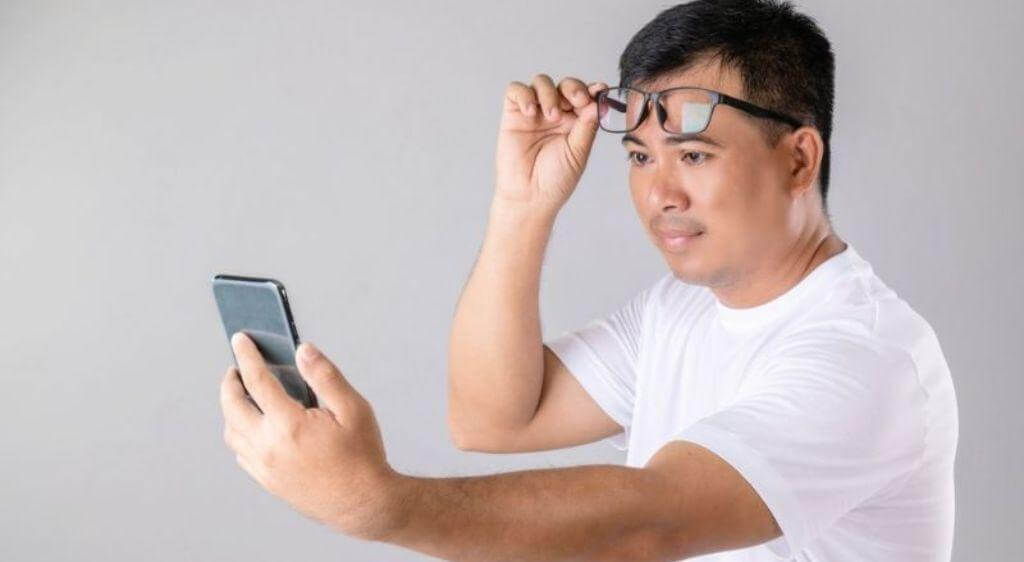 Đo độ cận bằng điện thoại chủ yếu chỉ mang tính chất sàng lọc và không thể thay thế được các máy móc chuyên khoa