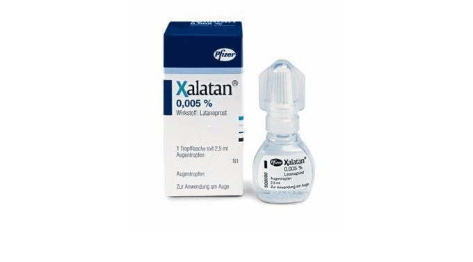 Thuốc nhỏ mắt Xalatan chứa hoạt chất Latanoprost giúp hạ nhãn áp trong điều trị glocom