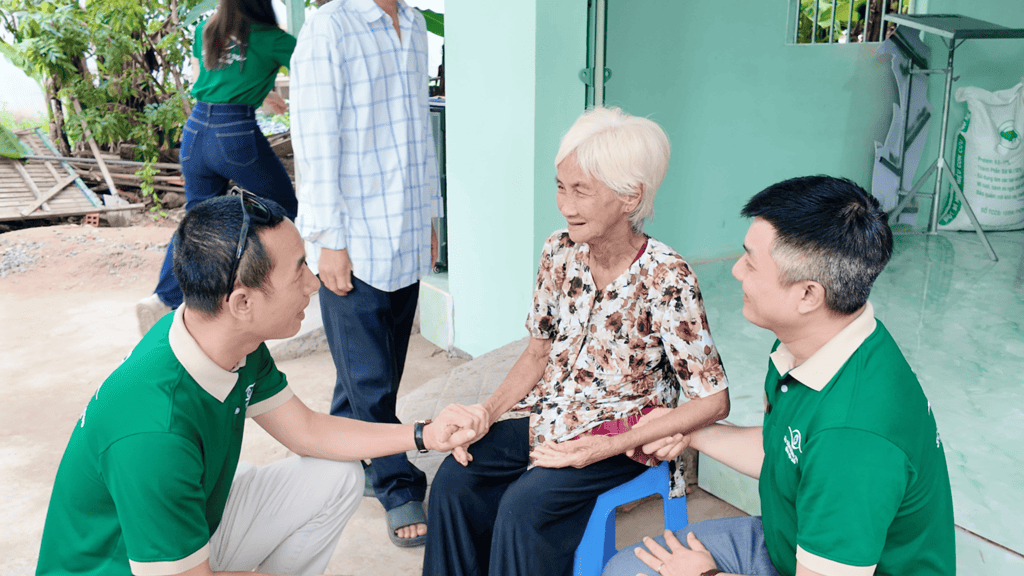 Một số hình ảnh Ngôi Nhà Ánh Sáng