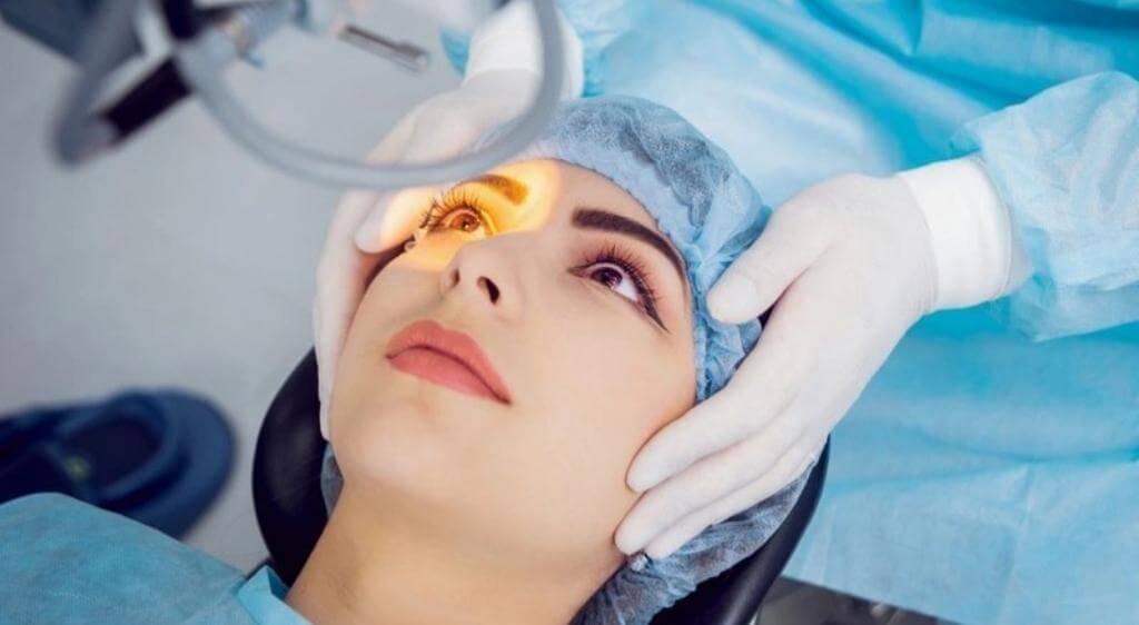Phẫu thuật được chỉ định khi chấn thương mắt gây tổn thương nghiêm trọng
