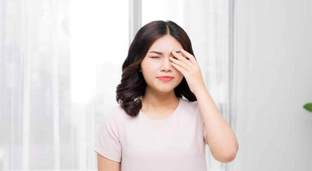 Điều trị LHON cần kết hợp thuốc khi có chỉ định, kiểm soát yếu tố nguy cơ và phục hồi chức năng thị giác