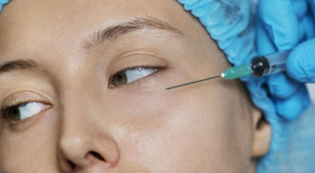 Giá tiêm đầy hốc mắt trên và dưới có thể khác nhau tùy tình trạng và lượng filler cần sử dụng.